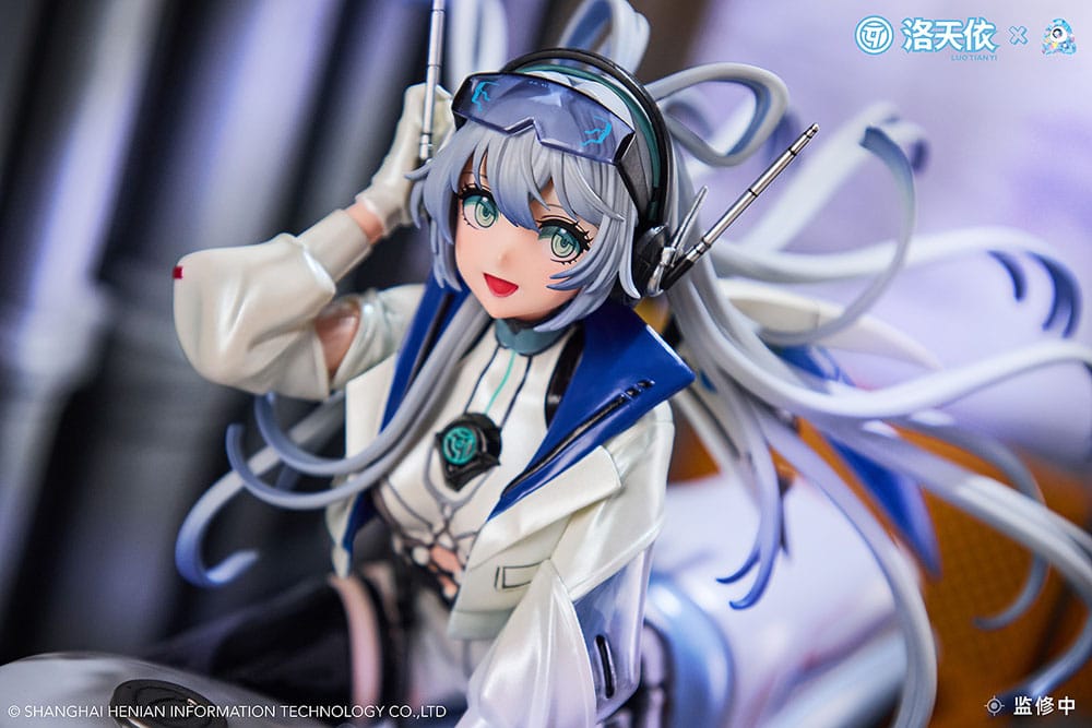 Vsinger PVC Statue 1/7 Vsinger Luo Tianyi Retro-Future Storm Driver Ver. 23 cm