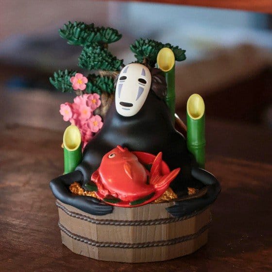 Chihiros Reise ins Zauberland Diorama No Face Golden bucket & bamboos