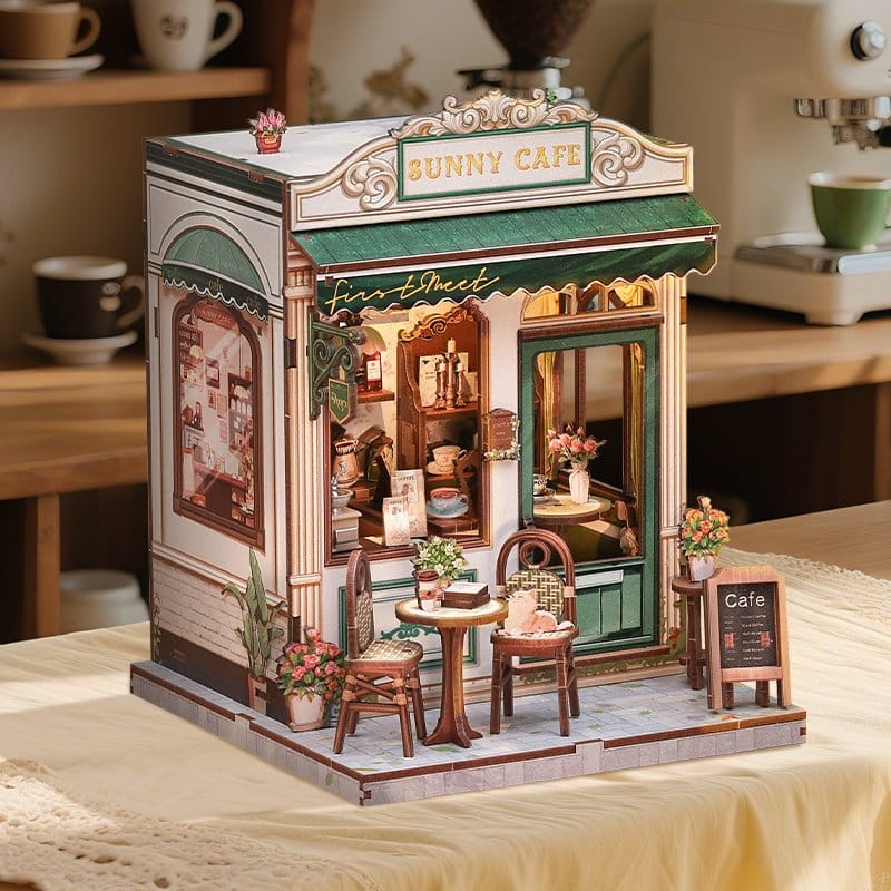 Miniature House Model Kit Sunny Cafe 20 x 16 cm