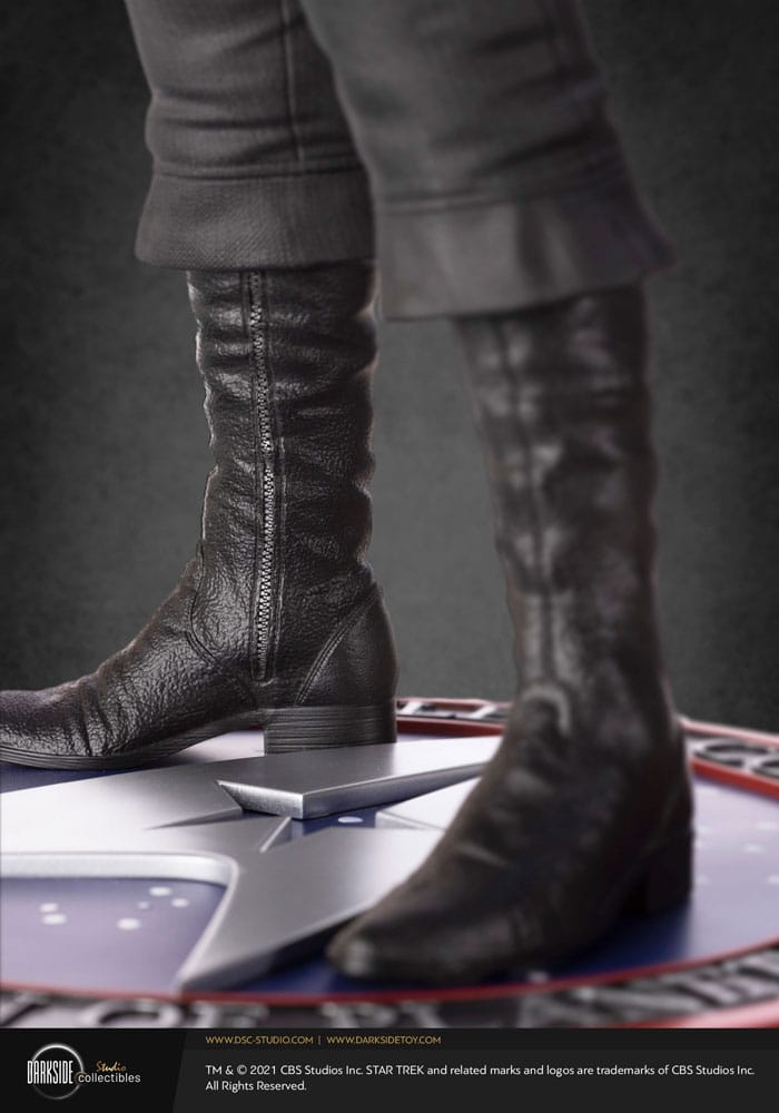 Star Trek Musuem Statue 1/3 Captain James T Kirk 64 cm