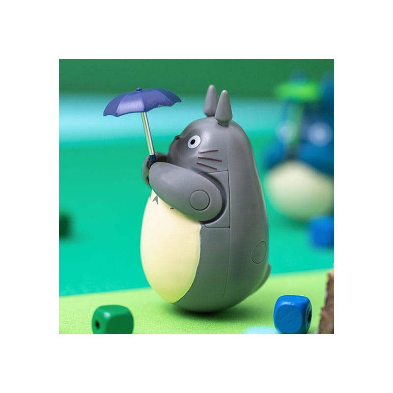 Mein Nachbar Totoro Figur mit rundem Boden Big Totoro with leaf 7 cm