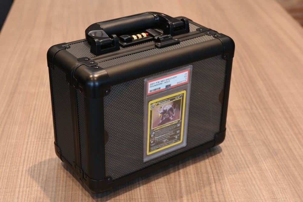 Evoretro Graded Card Display- und Transportkoffer mit Sichtfenster Schwarz