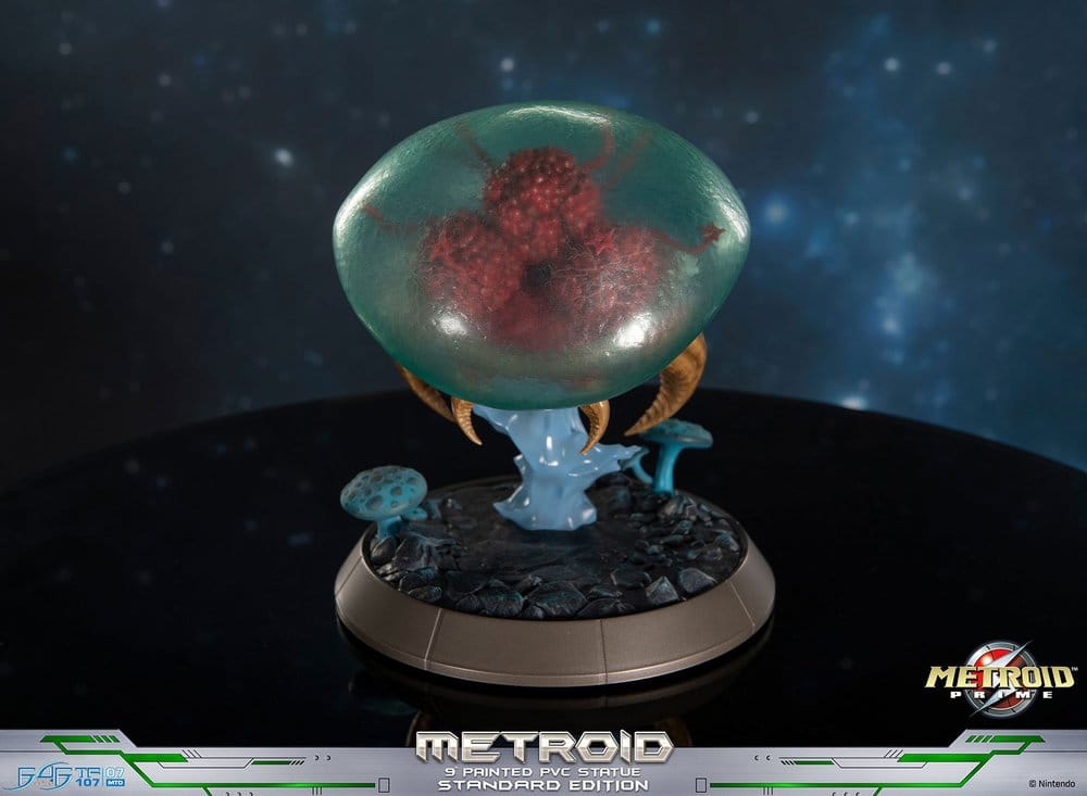 Metroid Prime PVC Figur Metroid (Standard) (Glow in the Dark) 21 cm