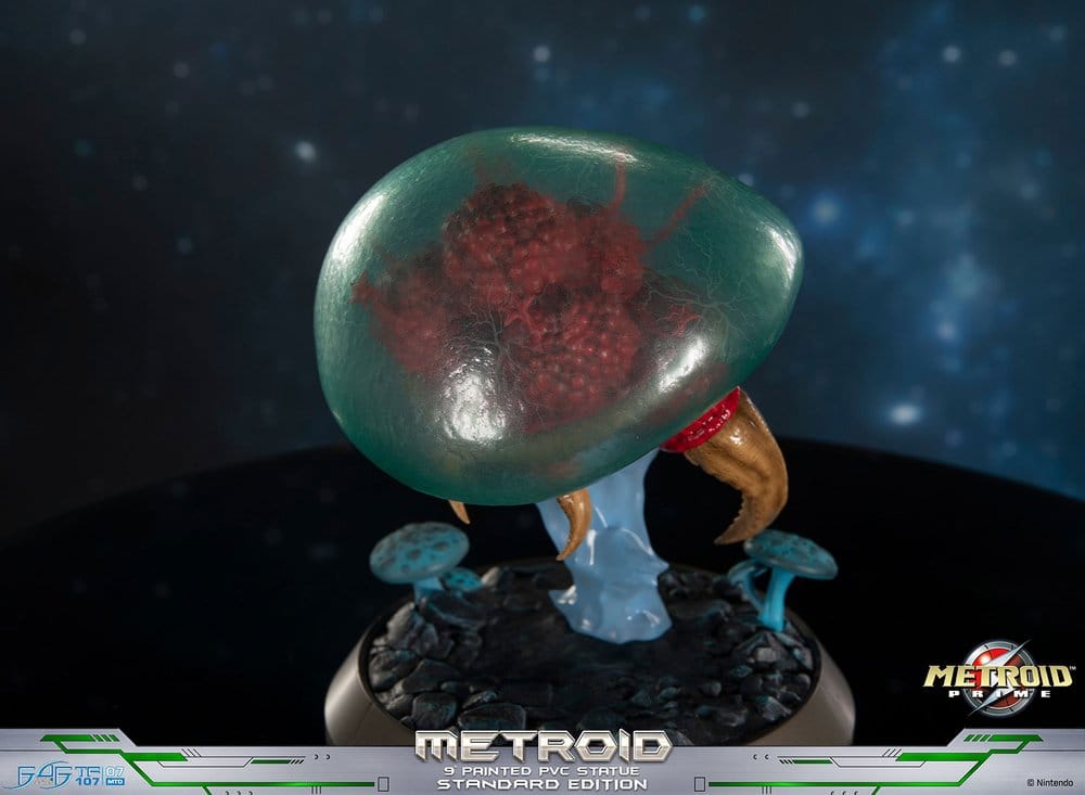Metroid Prime PVC Figur Metroid (Standard) (Glow in the Dark) 21 cm
