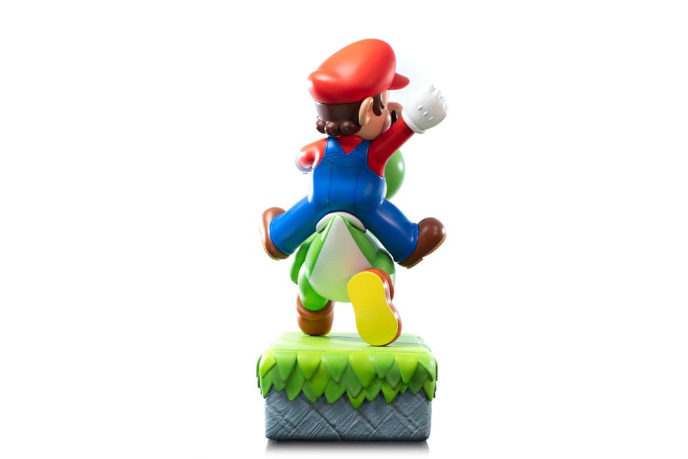 Super Mario Statue Mario & Yoshi Exclusive Edition 48 cm