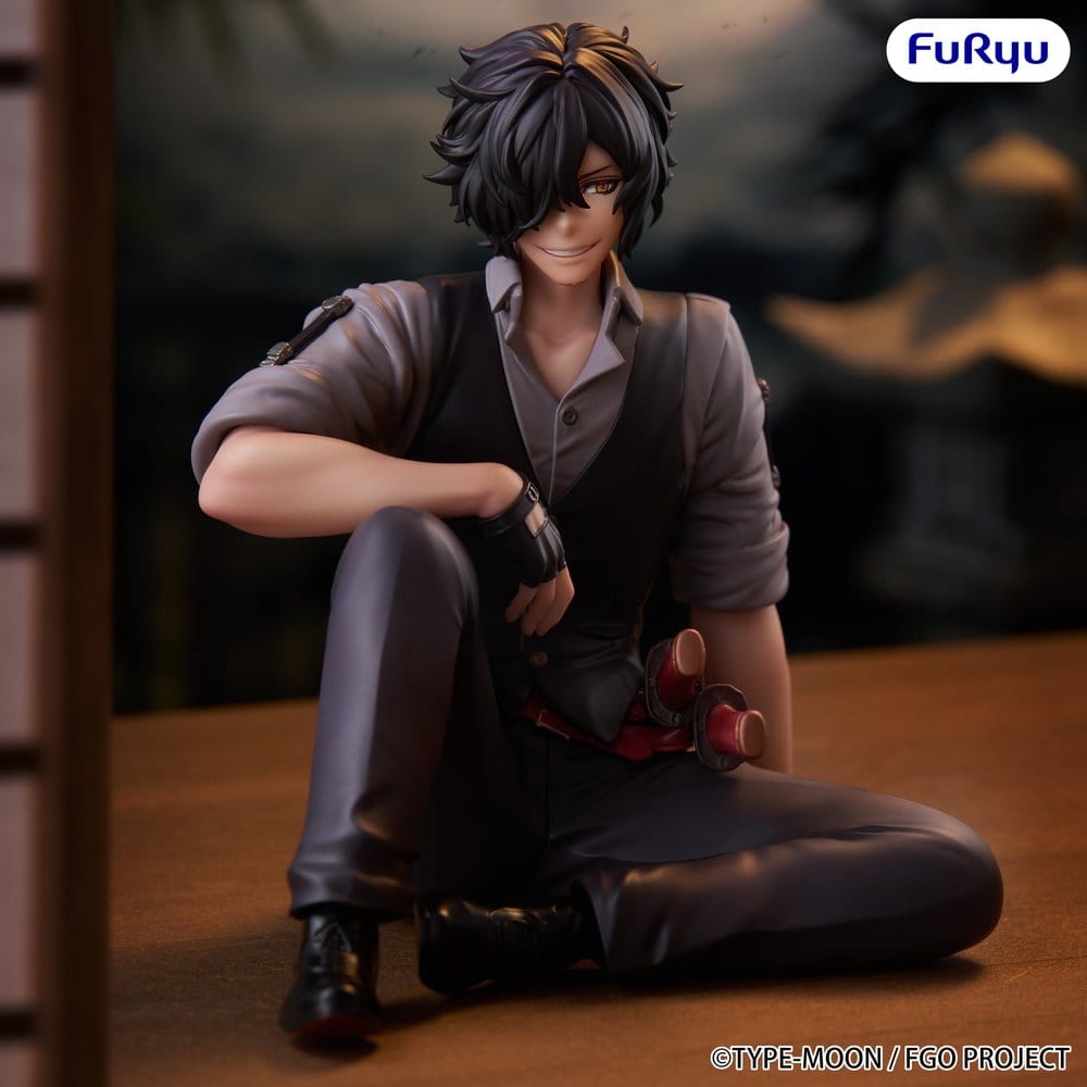 Fate/Grand Order Noodle Stopper PVC Figur Assassin Izou Okada Awesome Dapper Suit 9 cm
