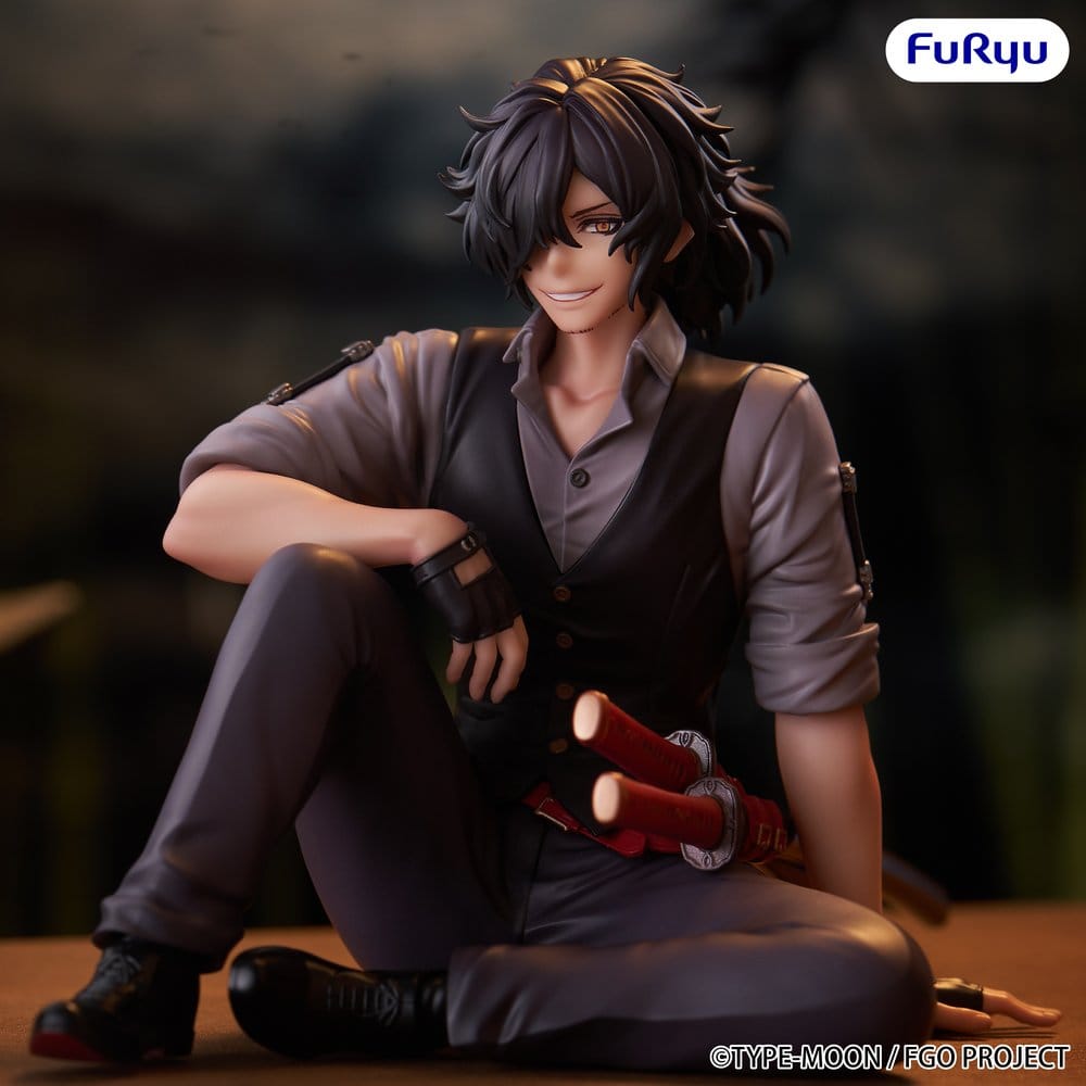 Fate/Grand Order Noodle Stopper PVC Figur Assassin Izou Okada Awesome Dapper Suit 9 cm