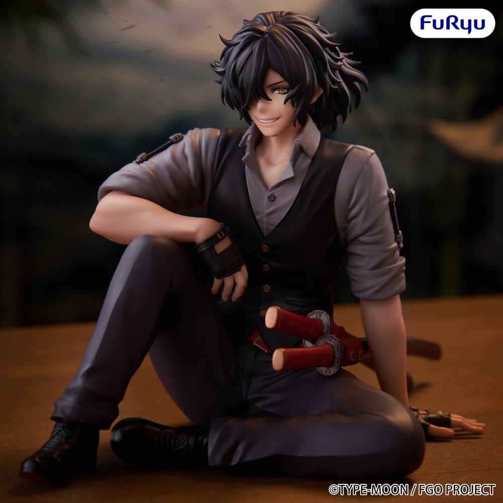 Fate/Grand Order Noodle Stopper PVC Figur Assassin Izou Okada Awesome Dapper Suit 9 cm