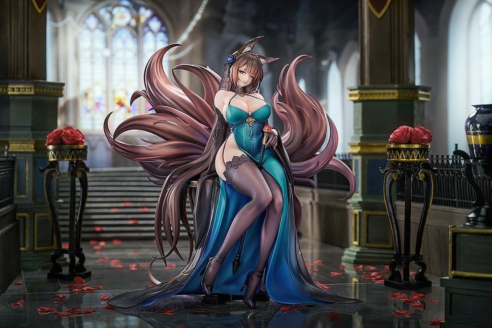 Azur Lane PVC Statue 1/7 Amagi: Throne of Fallen Petals Ver. 27 cm