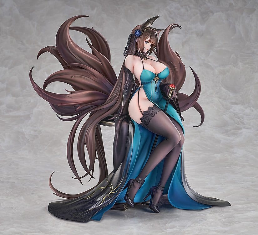 Azur Lane PVC Statue 1/7 Amagi: Throne of Fallen Petals Ver. 27 cm