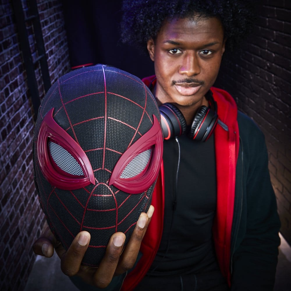 Spider-Man: Miles Morales Marvel Legends Elektronische Maske mit Fernbedienung