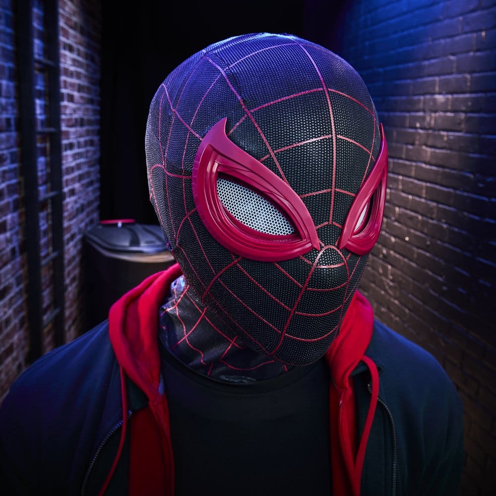 Spider-Man: Miles Morales Marvel Legends Elektronische Maske mit Fernbedienung