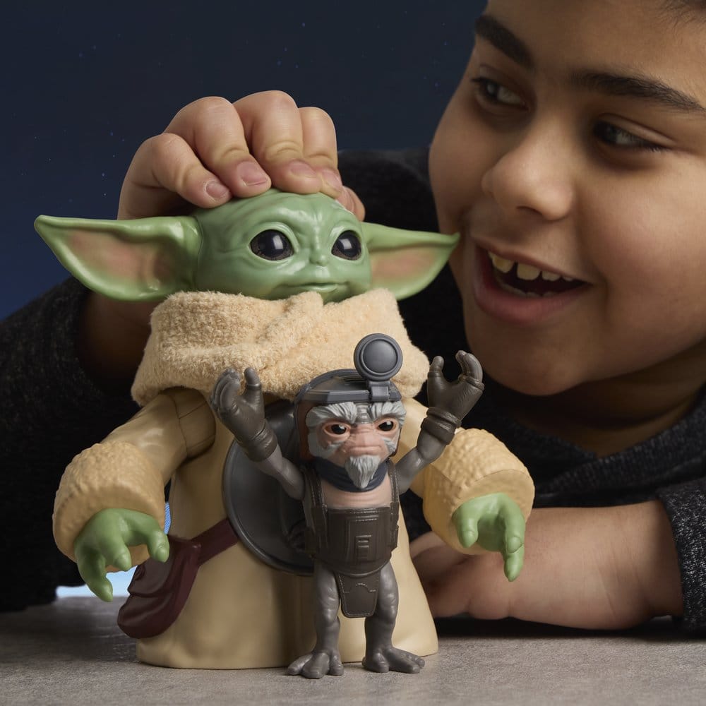 Star Wars: The Mandalorian & Grogu Elektronische Actionfigur Knuddelspaß Grogu & Anzellaner 17 cm
