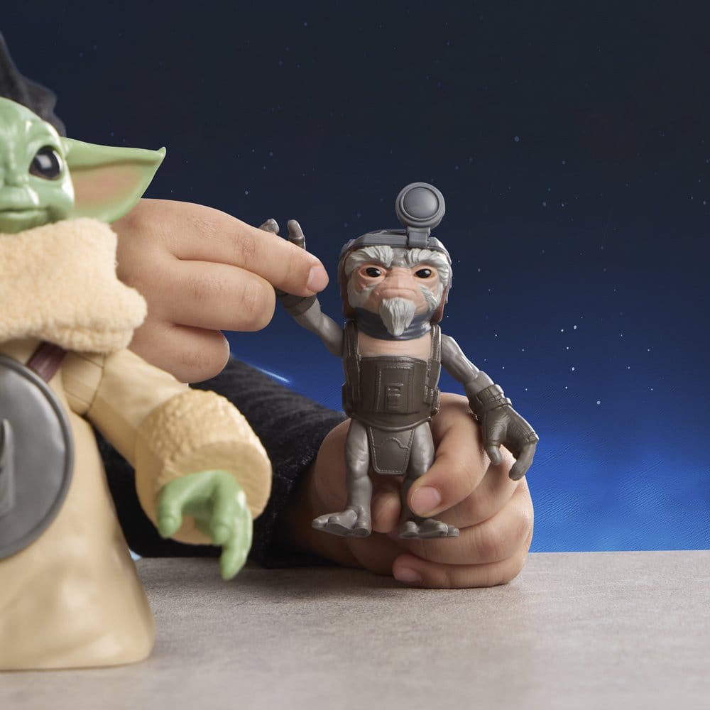 Star Wars: The Mandalorian & Grogu Elektronische Actionfigur Knuddelspaß Grogu & Anzellaner 17 cm