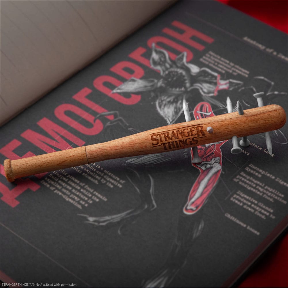 Stranger Things Stachelige Schlägerkugelschreiber & Stranger Things Anstecknadel