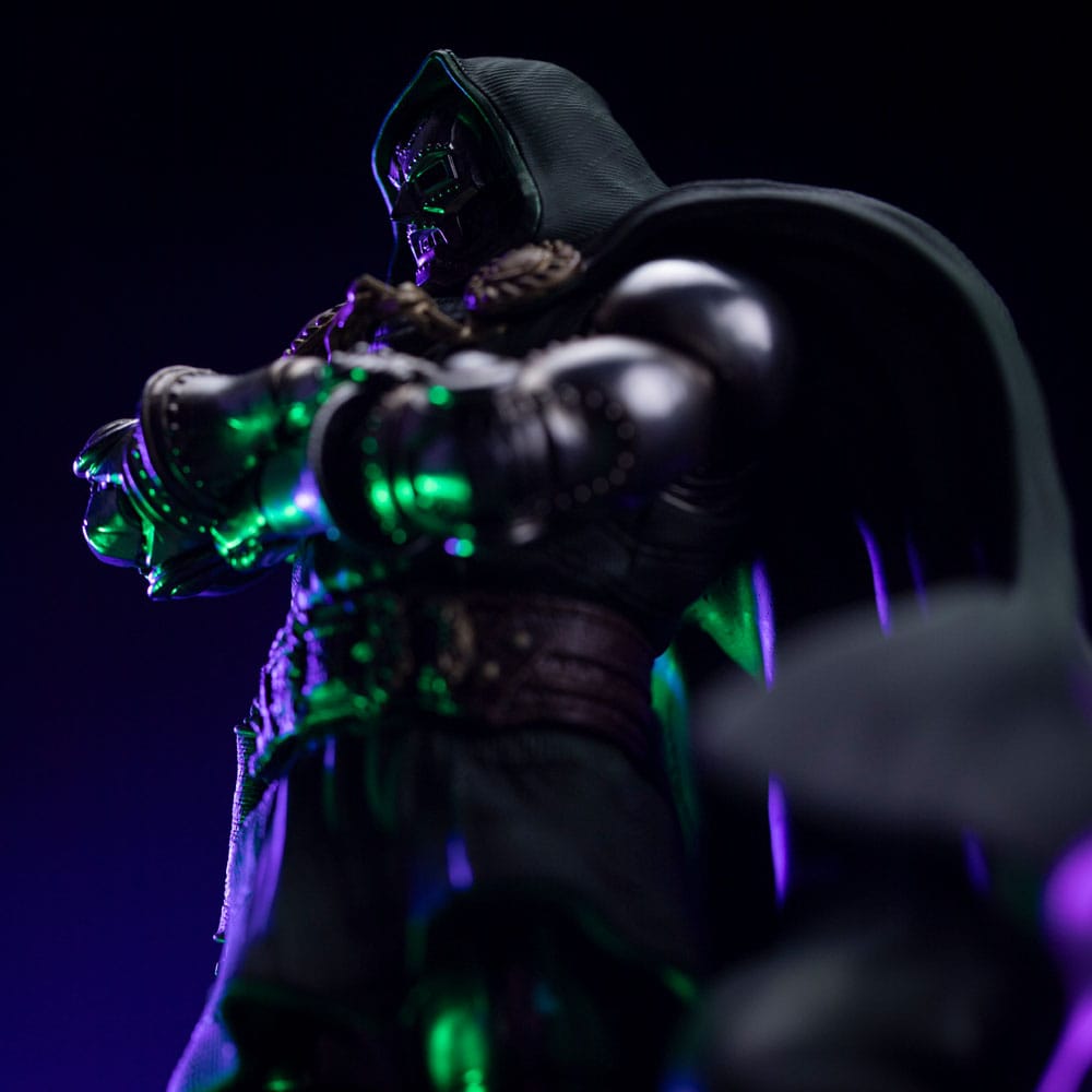 The Infinity Gauntlet Marvel Legends Diorama Art Scale Statue 1/10 Doctor Doom 30 cm