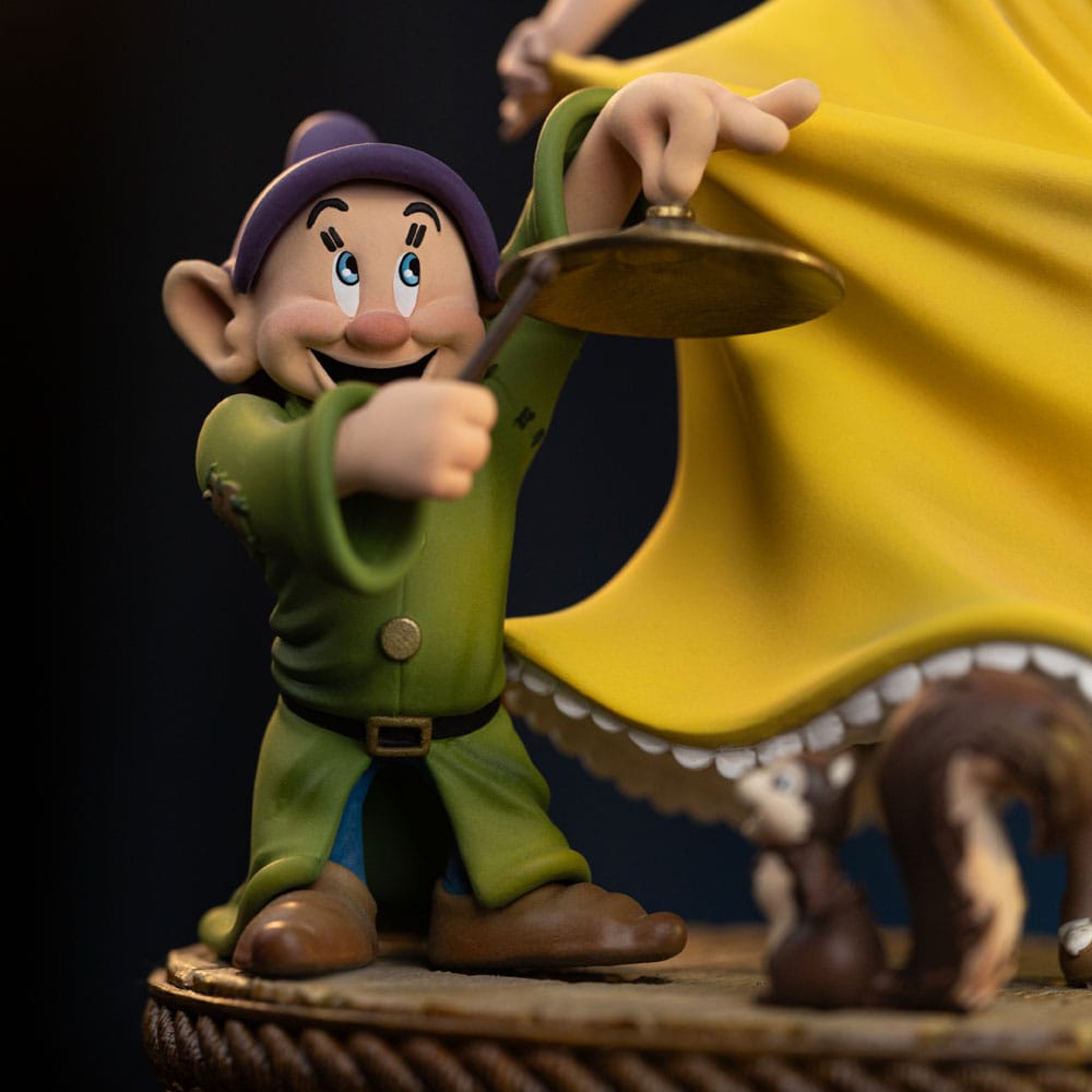 Schneewittchen und die sieben Zwerge Art Scale Statue 1/10 Snow White and Dopey 21 cm