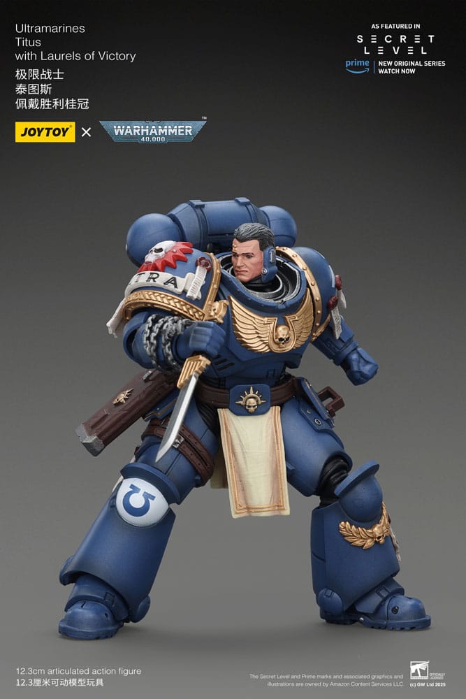 Warhammer 40,000 Actionfigur Ultramarines Titus with Laurels of Victory 13 cm