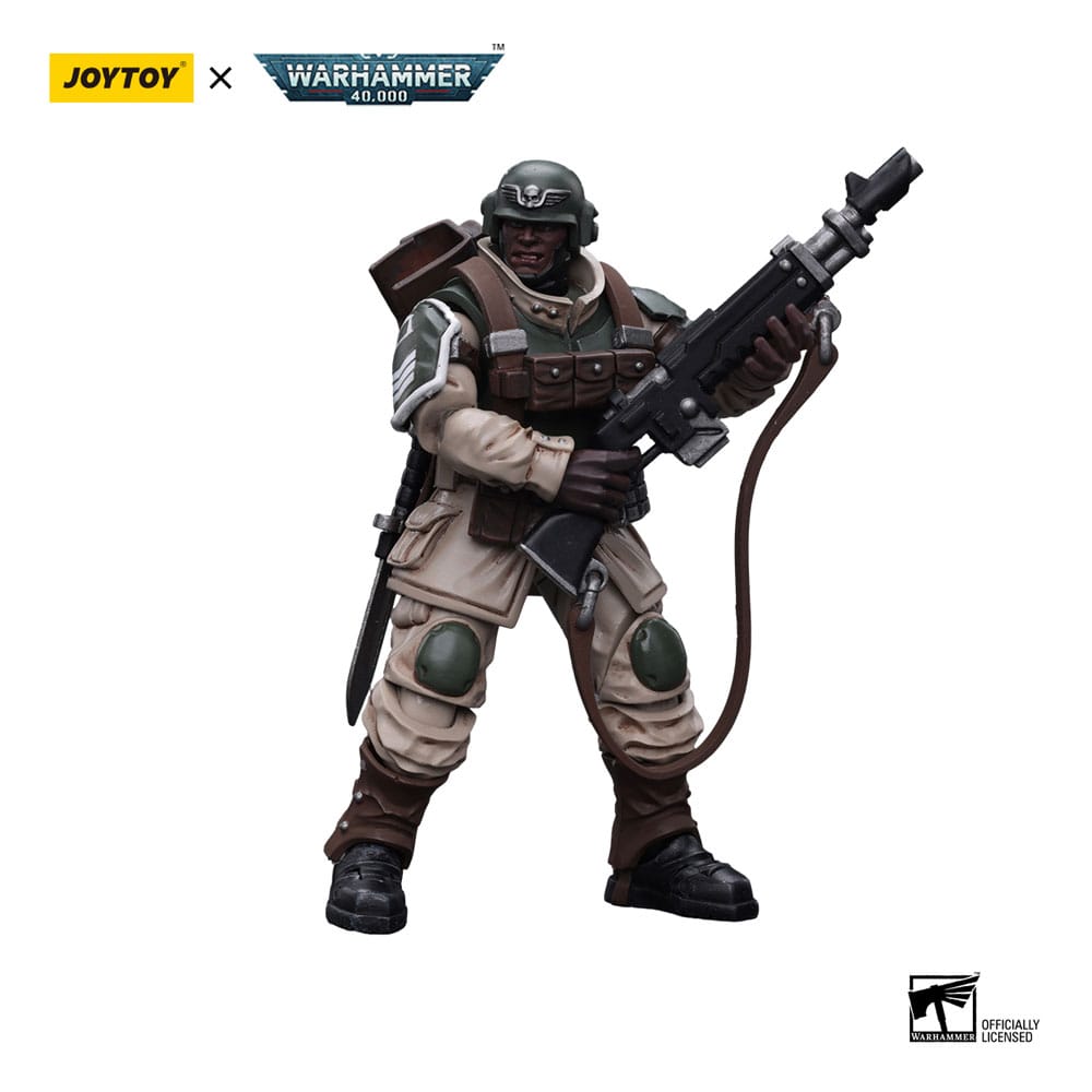 Warhammer 40k Actionfigur 1/18 Astra Militarum Cadian Command Squad Veteran with Regimental Standard 12 cm