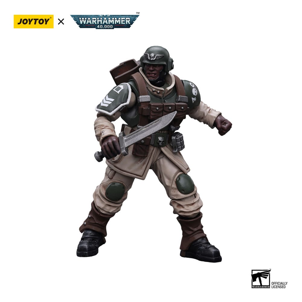 Warhammer 40k Actionfigur 1/18 Astra Militarum Cadian Command Squad Veteran with Regimental Standard 12 cm
