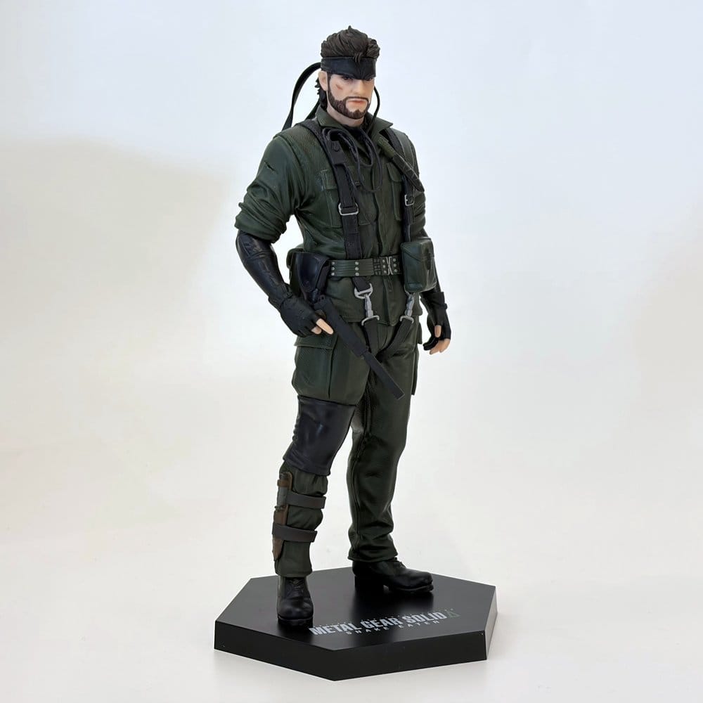 Metal Gear Solid: Snake Eater PVC Figur Naked Snake 20 cm