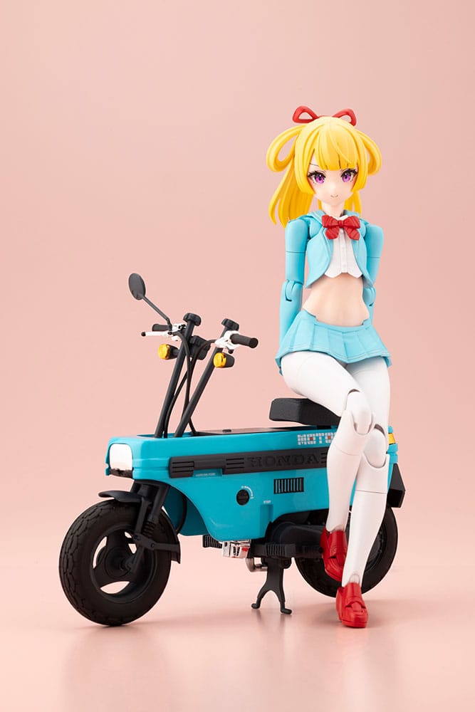 Megami Device Buster Doll Series Plastic Model Kit 1/1 Knight Alice with Honda AB12 Motocompo 15 cm