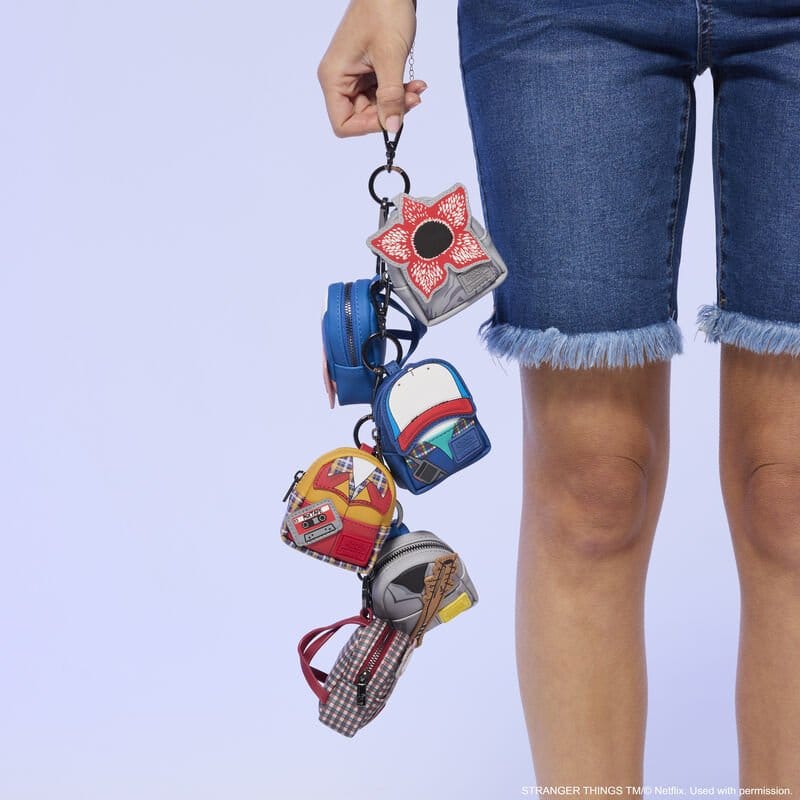 Stranger Things by Loungefly Taschenanhänger Mystery Box Display (15)