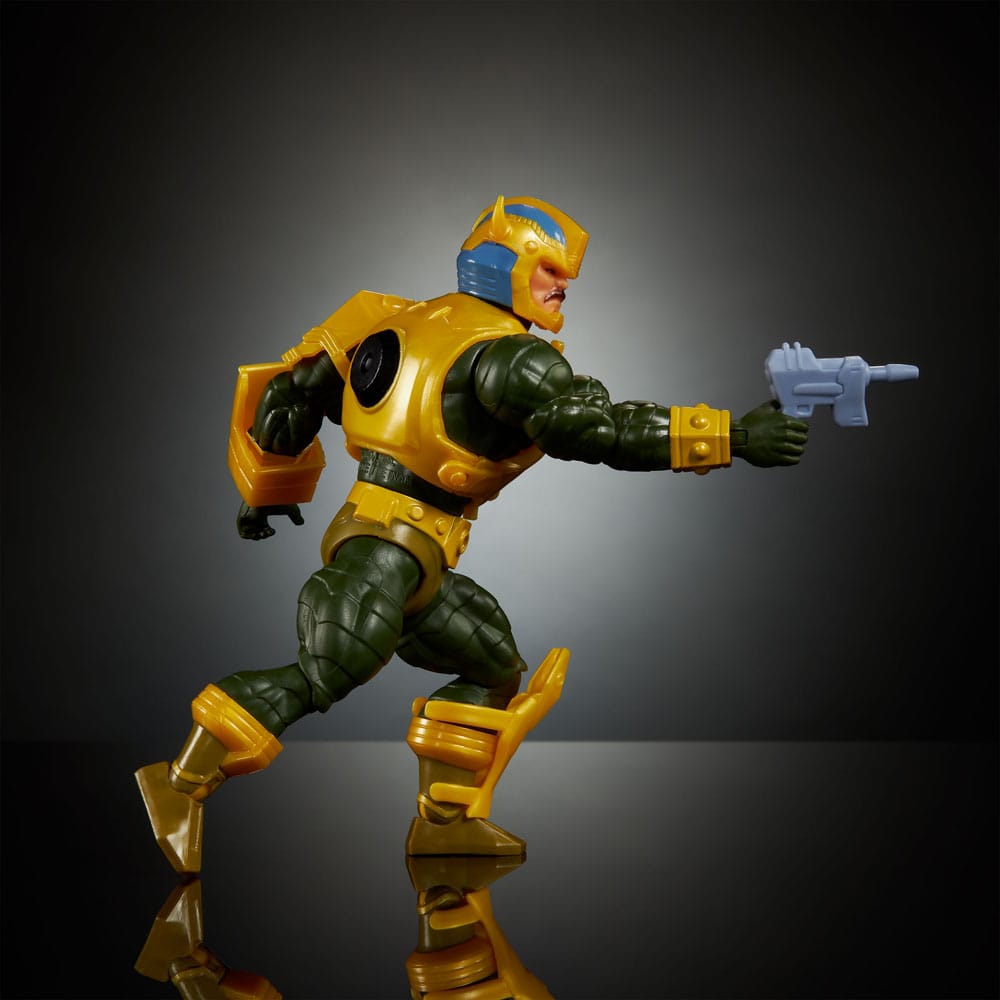 Masters of the Universe x Transformers Actionfigur Bumblebee Armor Man-At-Arms heo European Exclusive 14 cm
