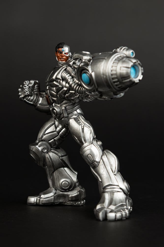 DC Direct Collector Vinyl Statue Cyborg 12 cm