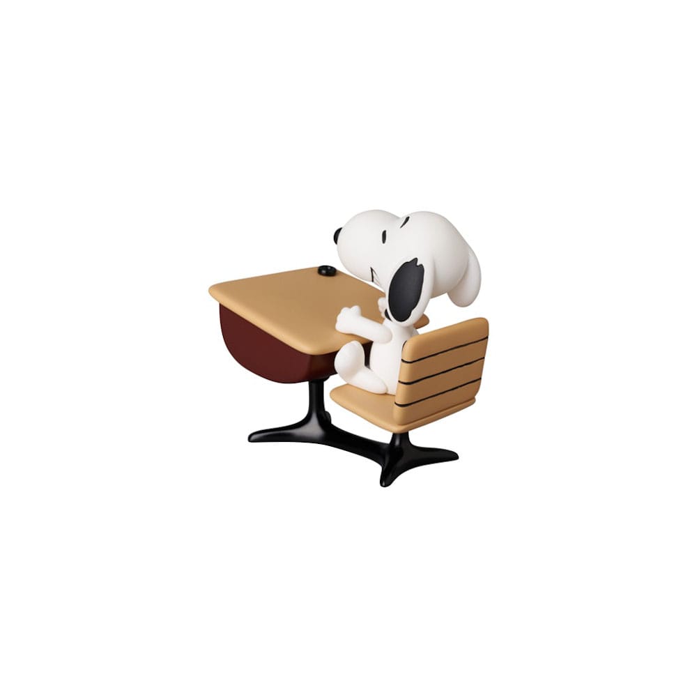 Peanuts UDF Serie 18 Minifgur Snoopy with desk 9 cm