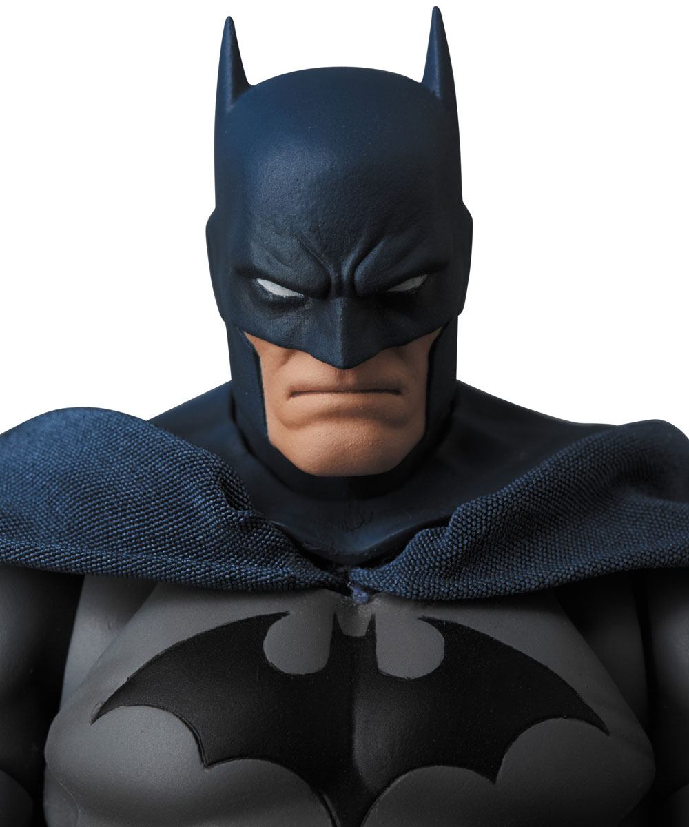 DC Comics MAFEX Actionfigur Batman Hush Ver. (Reproduction) 16 cm