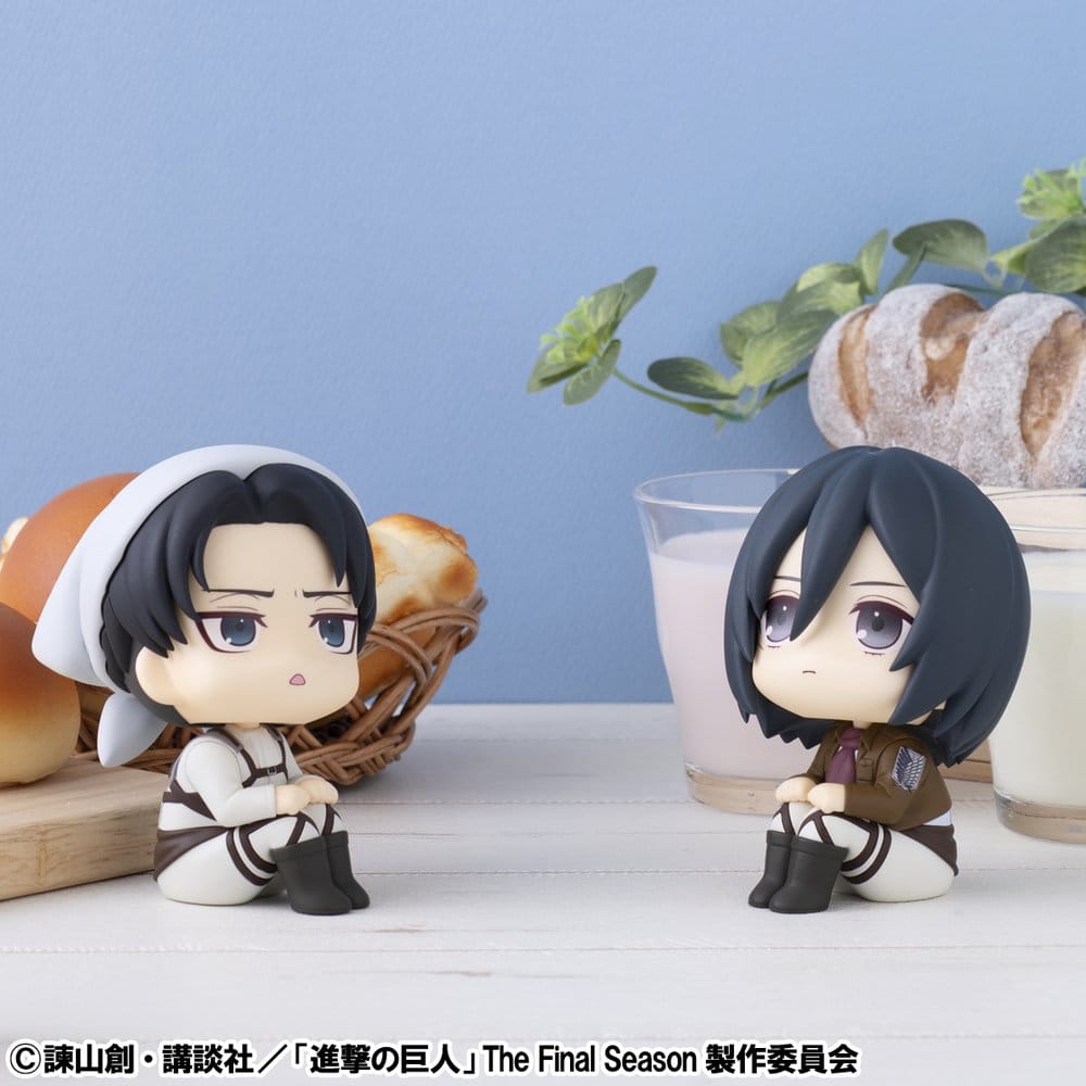 Attack on Titan Look Up PVC Statuen Levi Cleaning up Ver. & Mikasa Ackerman (with gift) 11 cm
