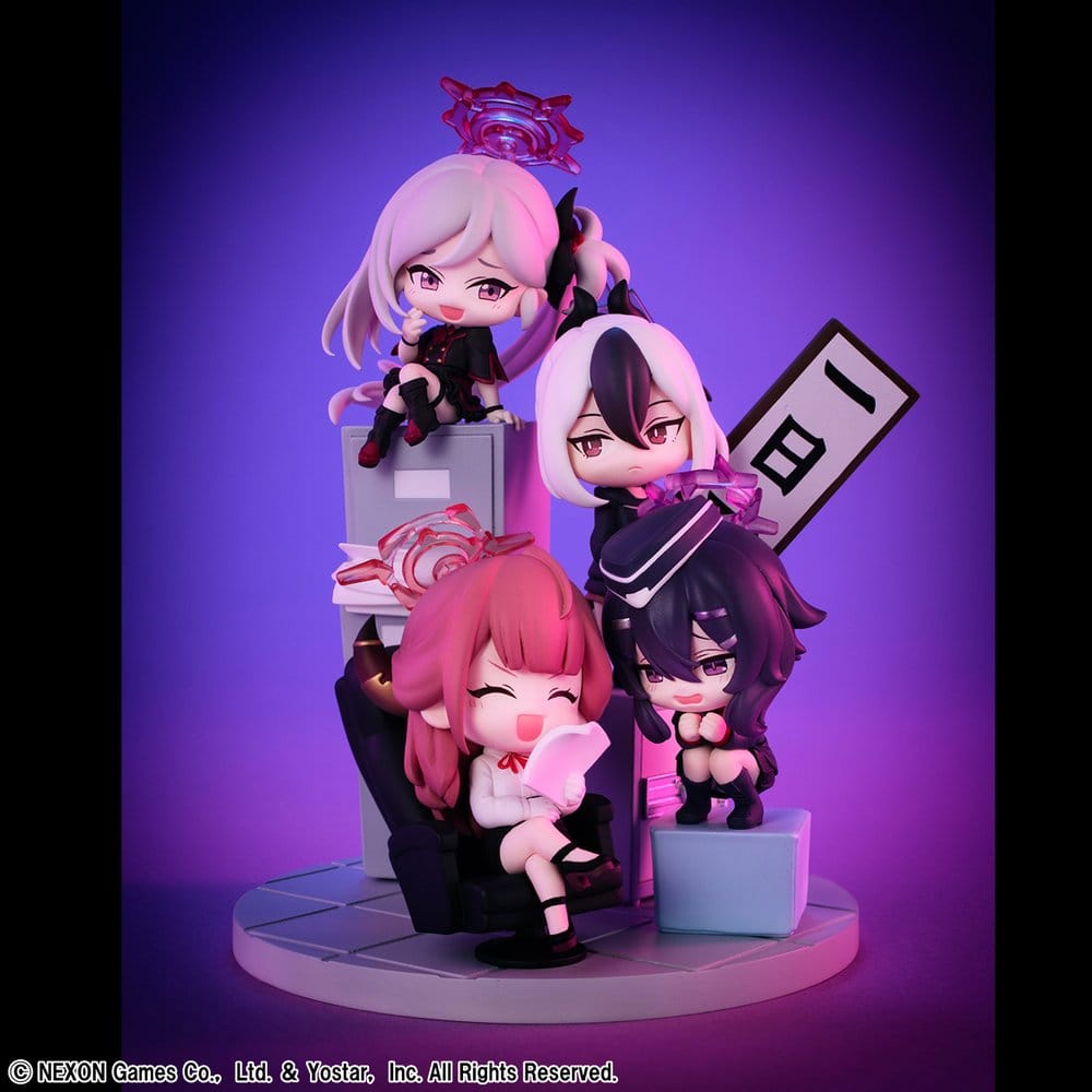 Blue Archive FigUnity PVC Figur 14 cm (with gift)