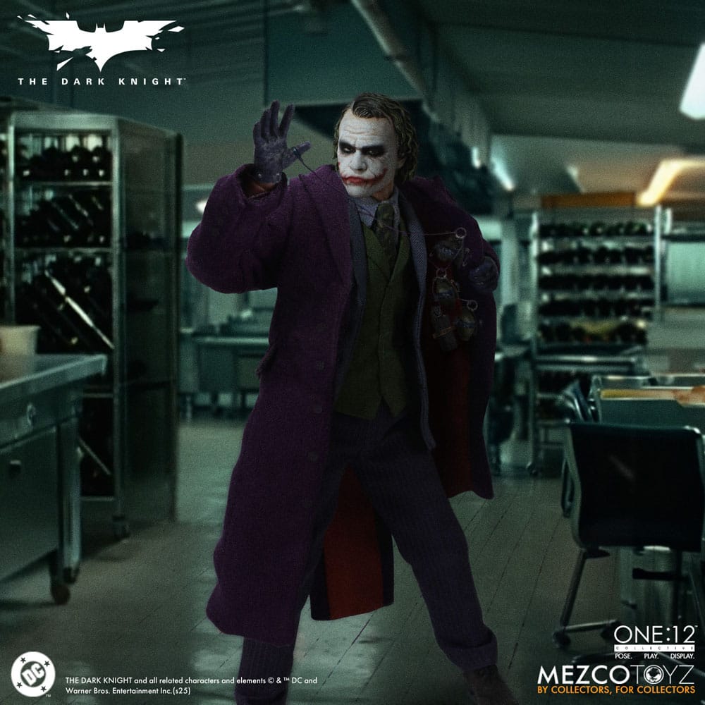 The Dark Knight Actionfigur 1/12 Joker 17 cm
