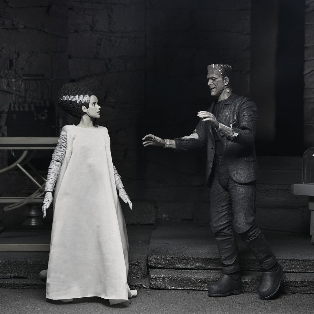 Universal Monsters Actionfiguren 2er-Pack Frankensteins Braut 90th Anniversary The Monster & His Mate (B&W) 18 cm