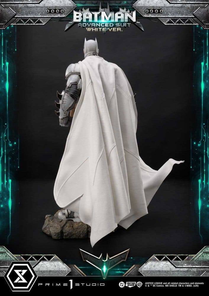 DC Comics Ultimate Museum Masterline Statue Batman Advanced Suit White Version (Design By Josh Nizzi) 51 cm