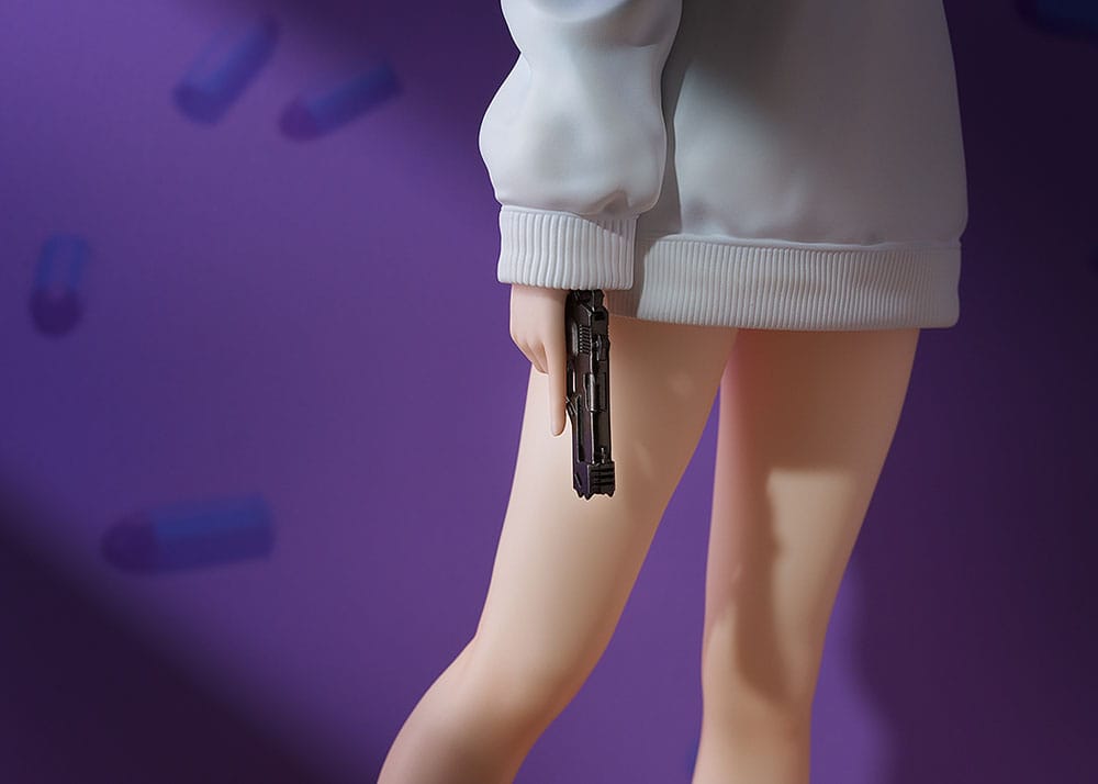 Lycoris Recoil PVC Statue 1/7 Chisato Nishikigi: Oversized Sweatshirt Ver. 25 cm