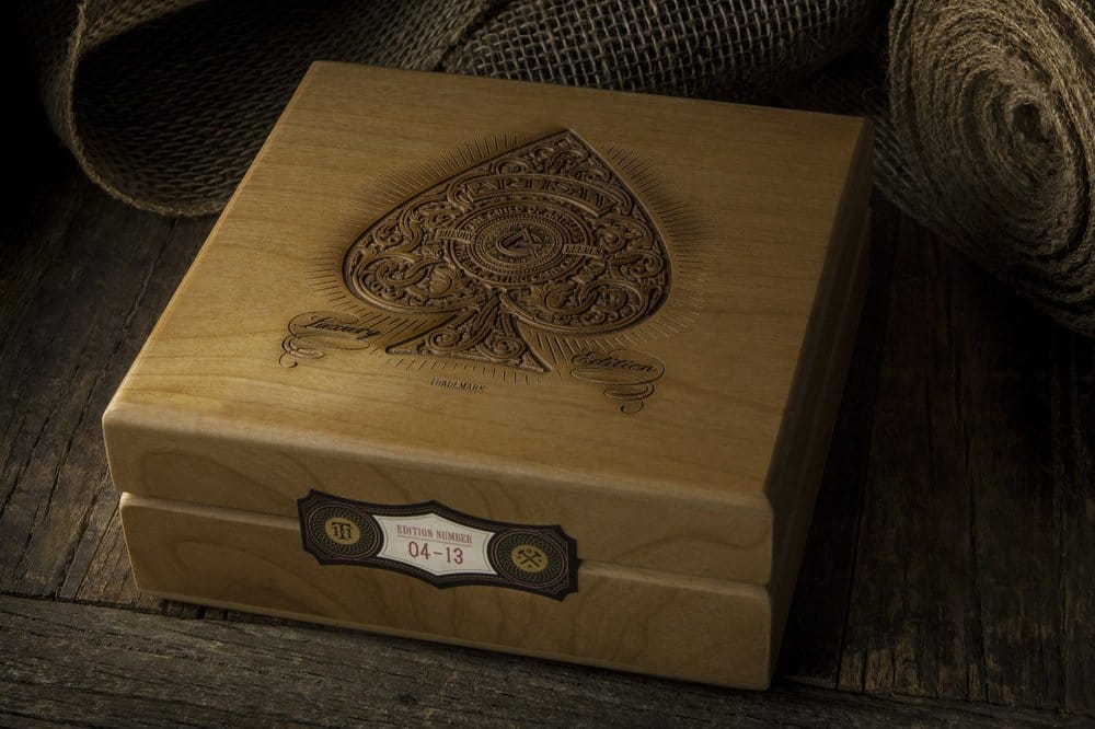 Theory 11 Spielkarten-Set Artisan Luxury Box