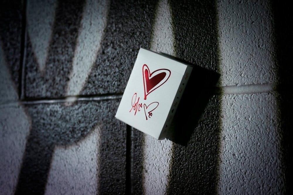 Theory 11 Spielkarten Love Me