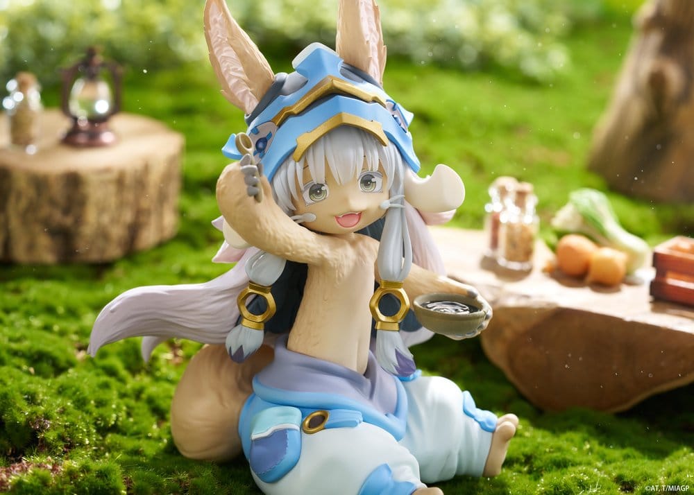 Made in Abyss Desktop Cute PVC Figur Nanachi (Mealtime ver.) 13 cm
