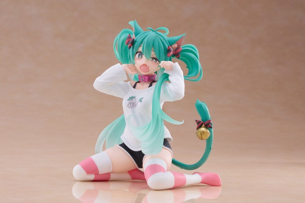 Hatsune Miku PVC Statue Desktop Cute Figure Hatsune Miku Cat Ear T-Shirt Ver. 13 cm