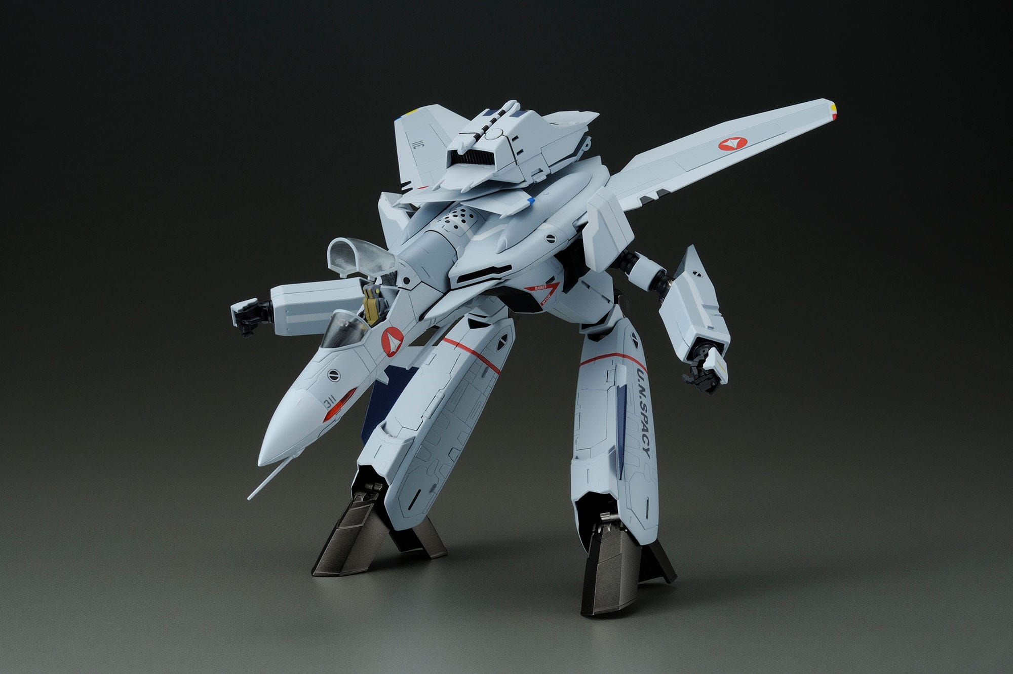 Macross Zero Actionfigur 1/60 Kanzen Henkei VF-0A Phoenix Shin Kudo Mounted Machine 32 cm