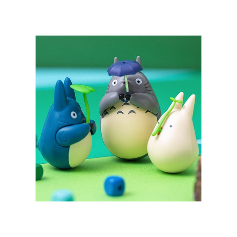 Mein Nachbar Totoro Figur mit rundem Boden Mid Totoro with leaf 6 cm