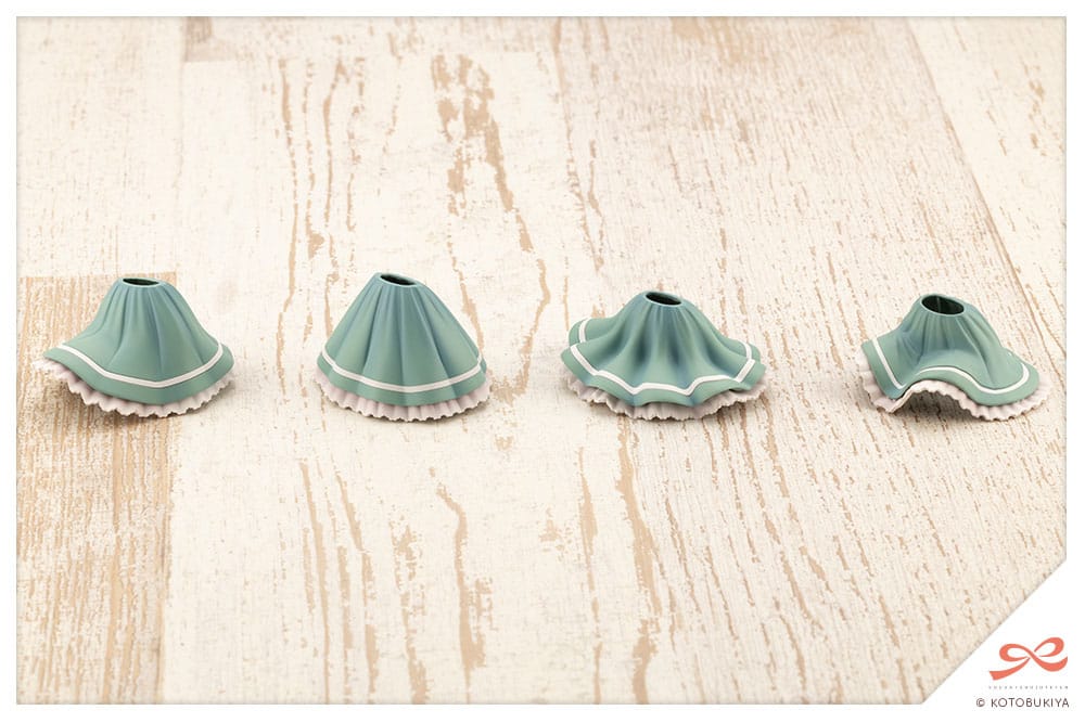 Sousai Shojo Teien Plastic Model Kit 1/10 Emma Koishikawa (St. Iris Gakuen Girl´s High School Winter Clothes) 14 cm