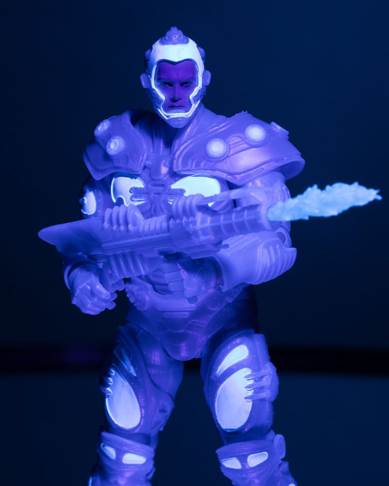 Batman & Robin DC Multiverse Actionfigur Mr. Freeze (Black Light Edition) (Gold Label) 18 cm
