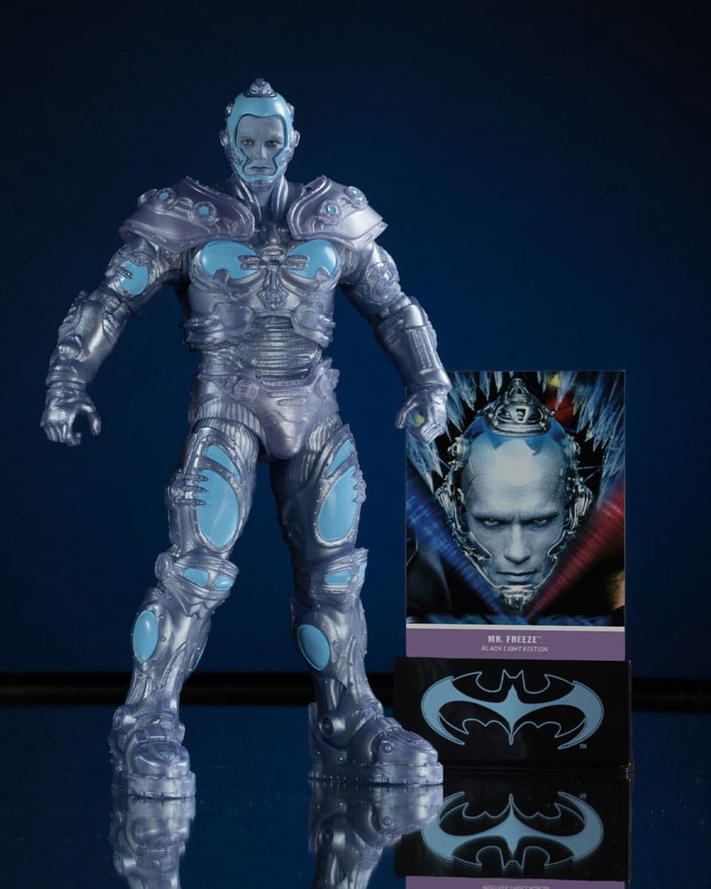 Batman & Robin DC Multiverse Actionfigur Mr. Freeze (Black Light Edition) (Gold Label) 18 cm