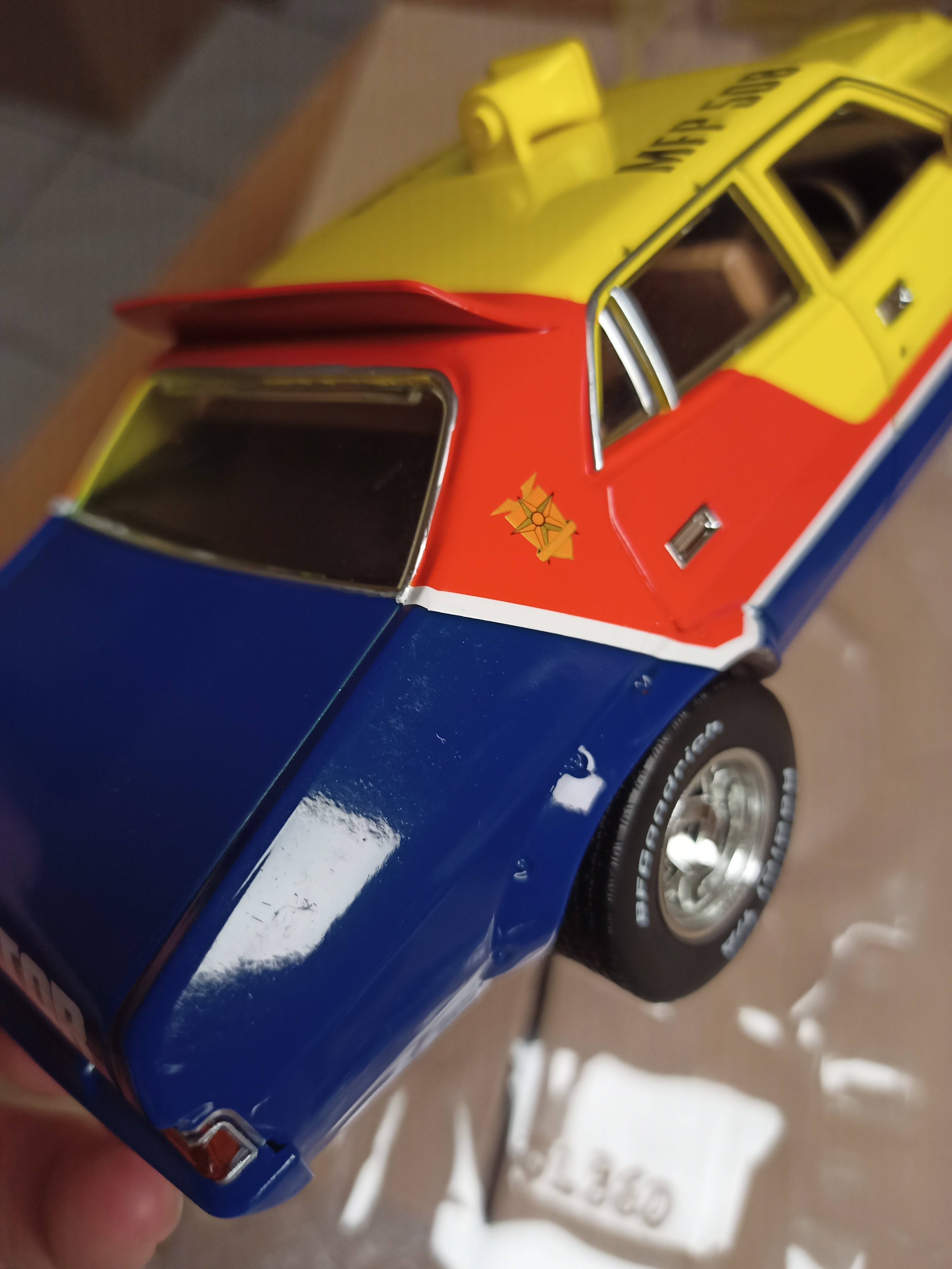 1st of the V8 Interceptors Diecast Modell 1/18 1974 XB Ford Falcon V8 Police