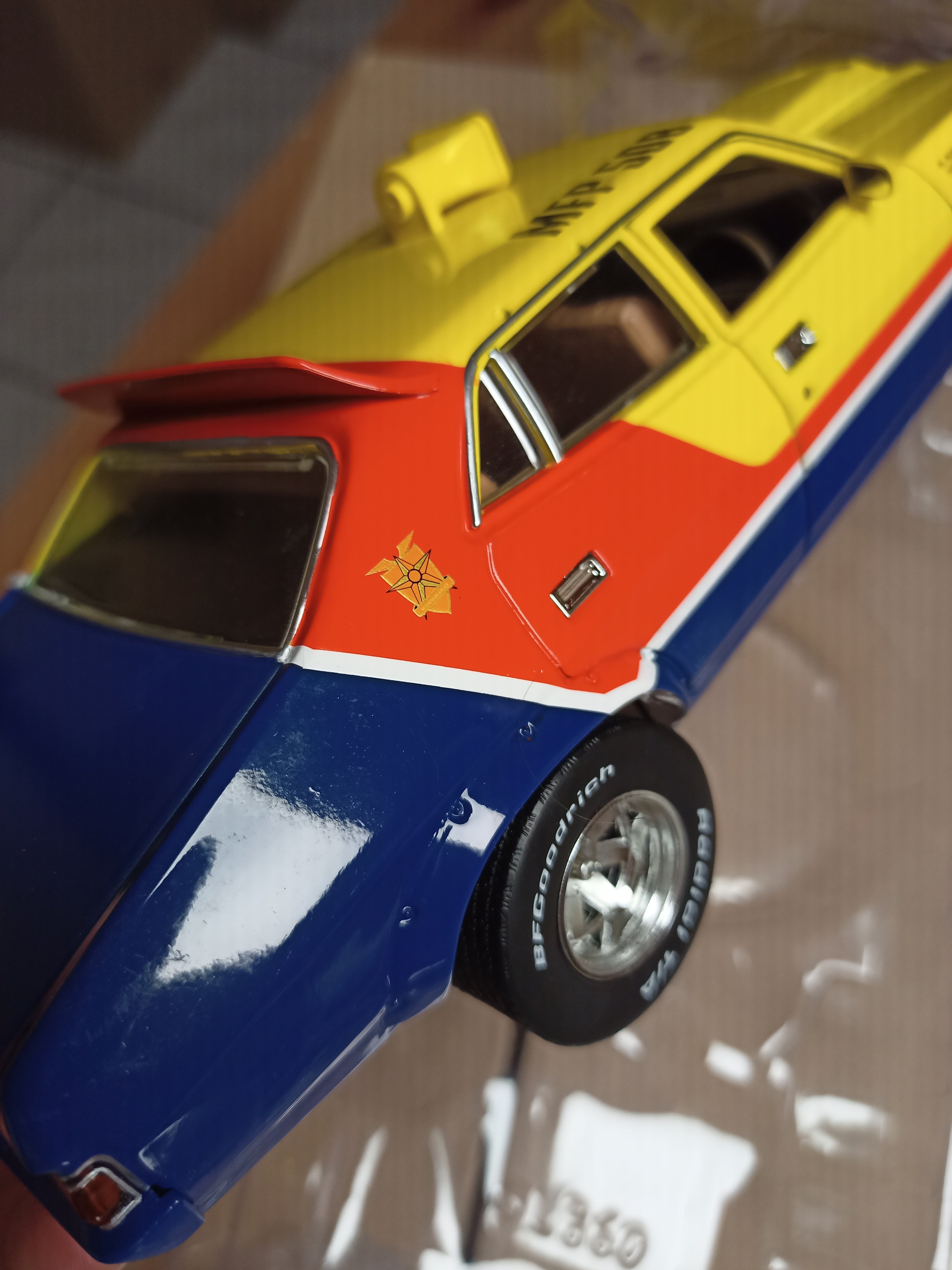 1st of the V8 Interceptors Diecast Modell 1/18 1974 XB Ford Falcon V8 Police