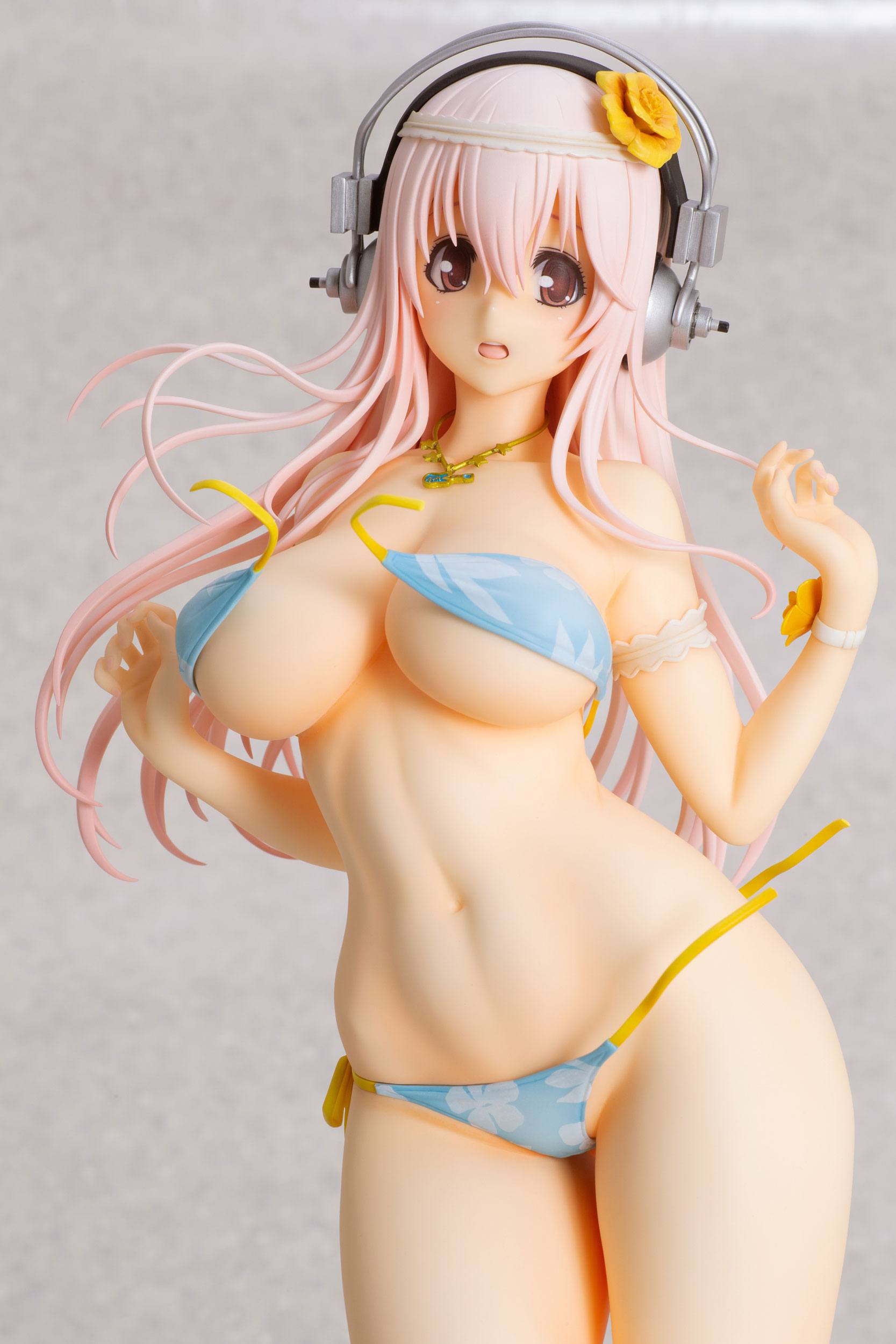 Super Sonico PVC Statue 1/4.5 Super Sonico Summer Vacation Ver. 35 cm DAP