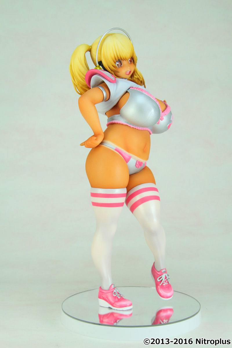 Super Pochaco PVC Statue 1/7 Super Pochaco Lingerie Football Suntanned Ver. 24 cm